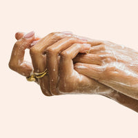 attitude-super-leaves-handseife-bergamotte-ylang-ylang-vegan image 2
